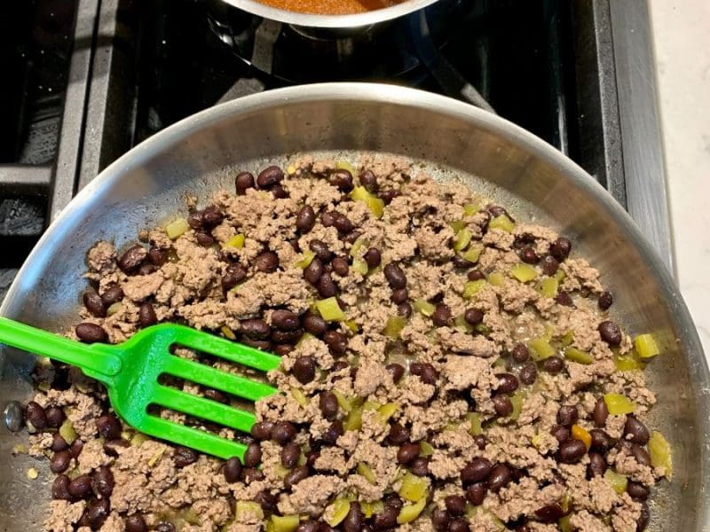 cheesy_beef_bean_enchilada_filling Cook filling for enchiladas in a skillet